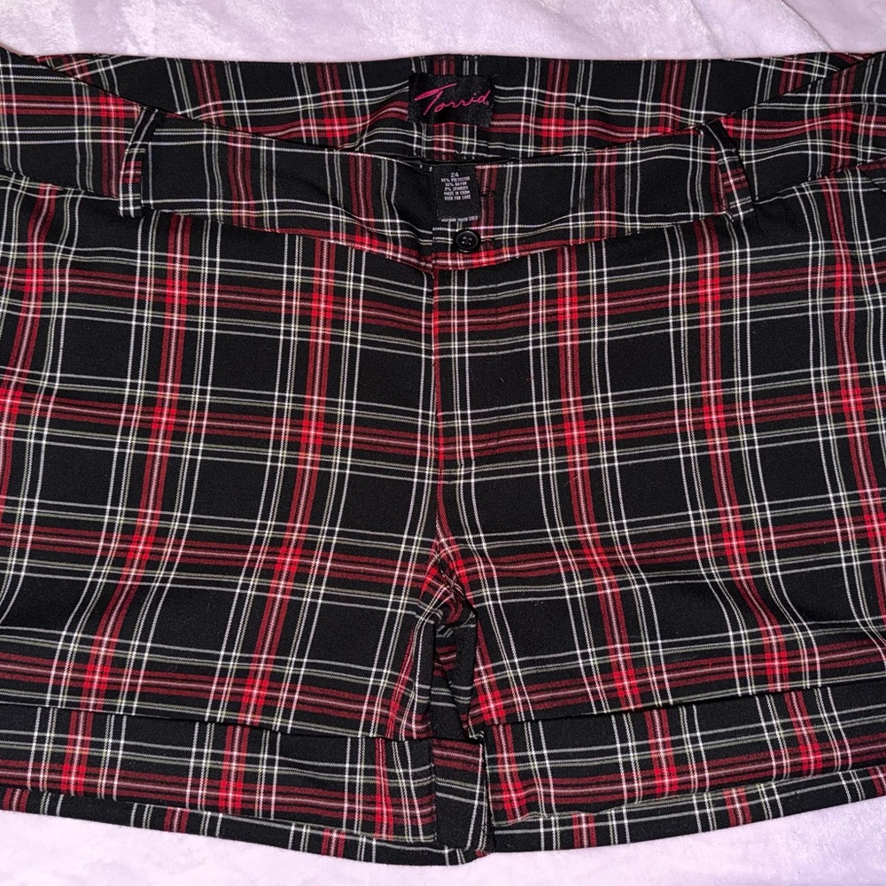Vintage Torrid Black & Red Plaid Women’s Shorts